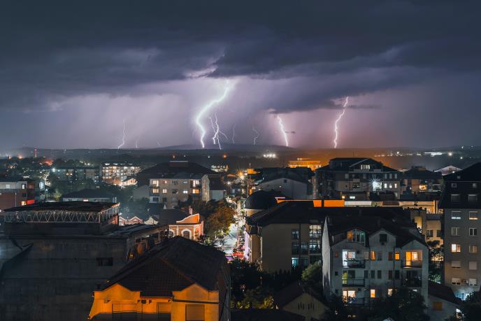 GROM UDARIO U AVION SA TENISERIMA: Zverev otkrio detalje drame na nebu tokom leta za Pariz